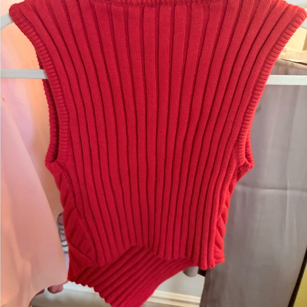 VICI SLEEVELESS ASYMMETRIC SWEATER TOP - Picture 3 of 4